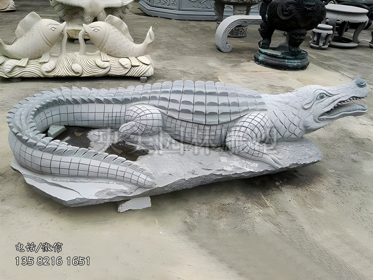 大理石鱷魚石雕
