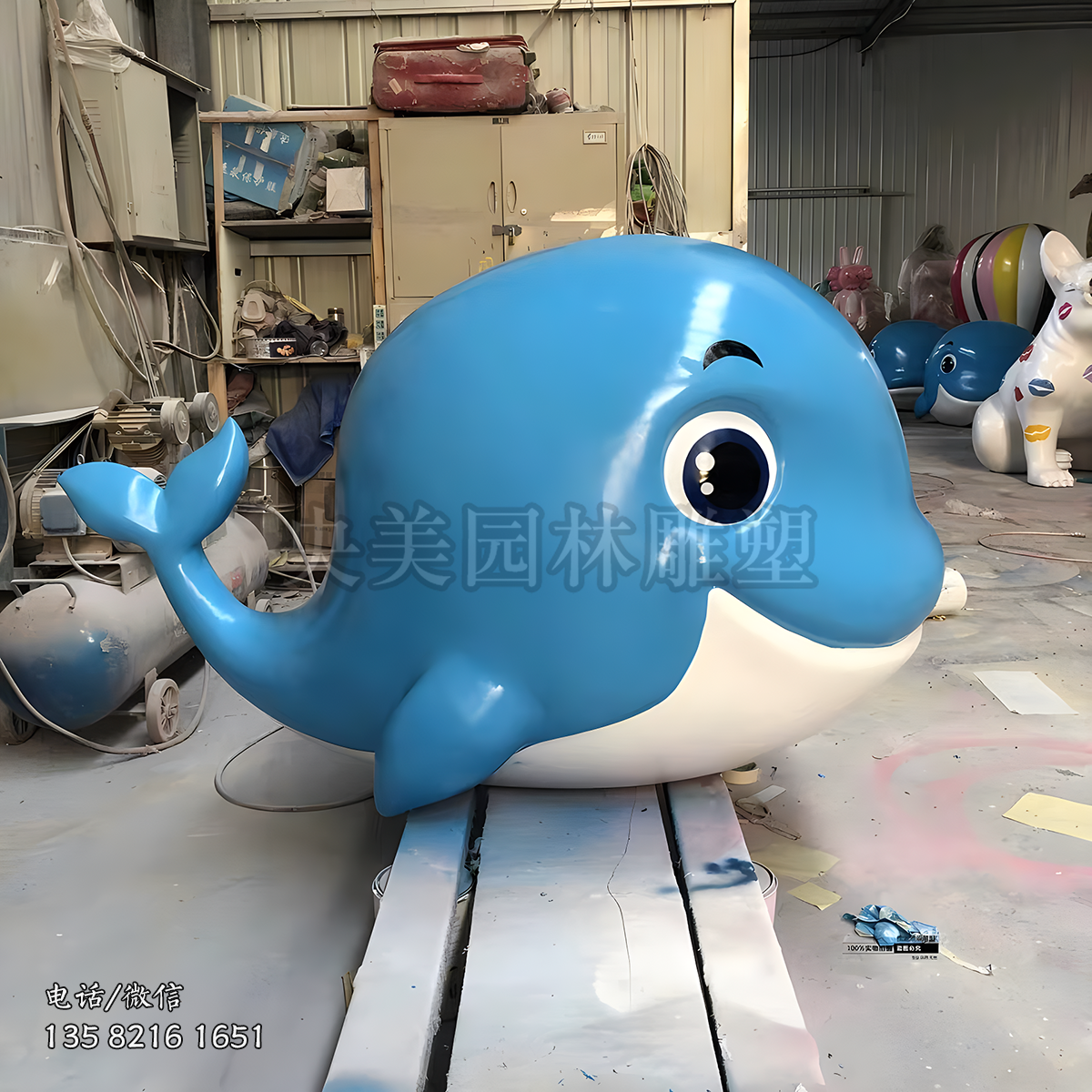 卡通鯨魚(yú)造型雕塑