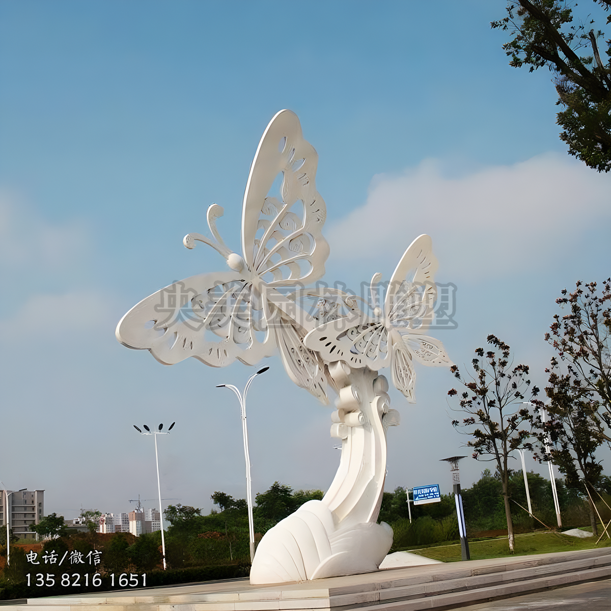 白色不銹鋼蝴蝶景觀雕塑