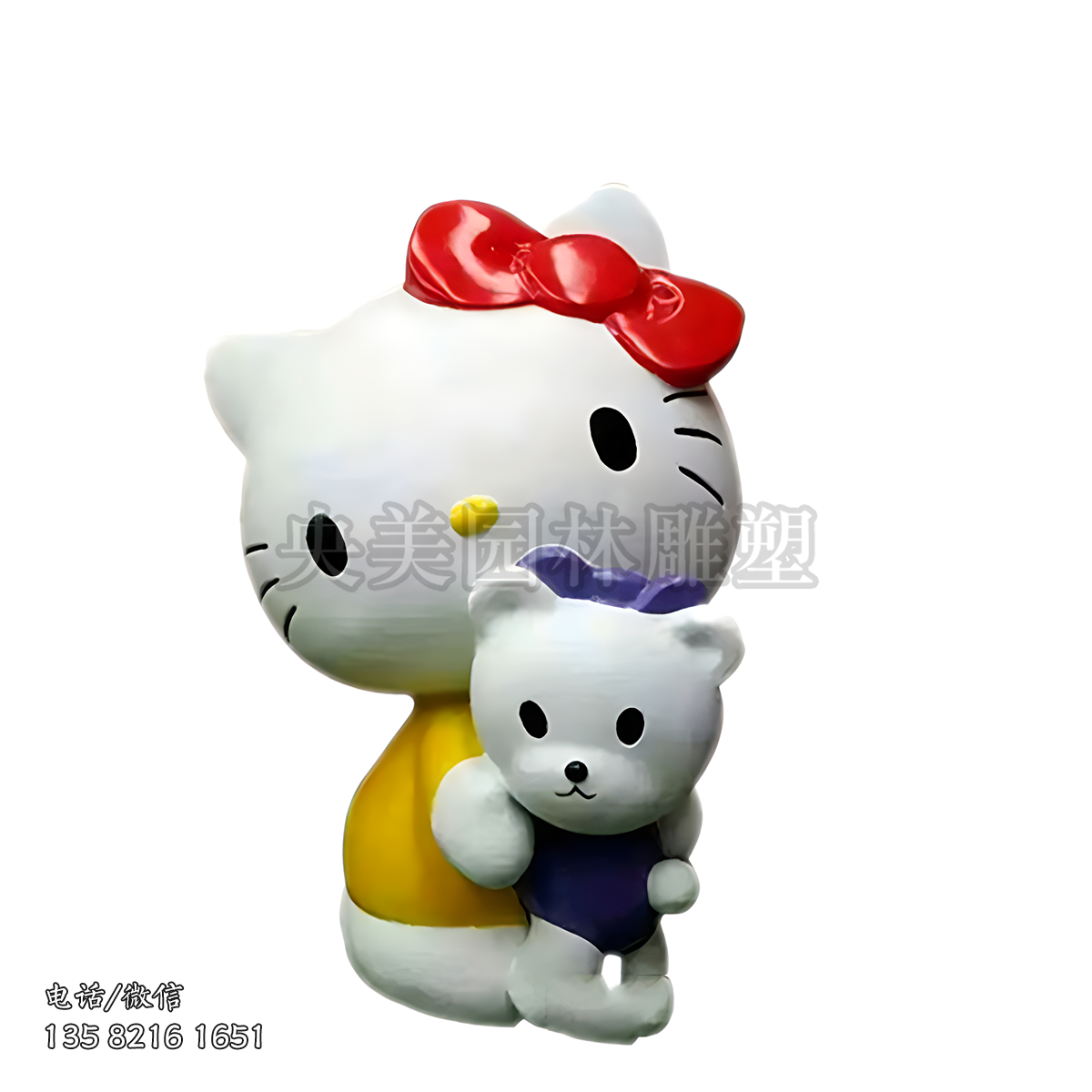 抱著一個(gè)小熊的kitty貓雕塑