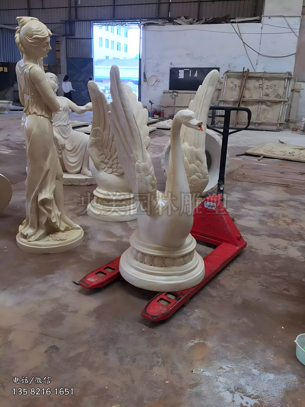 玻璃鋼天鵝噴水動(dòng)物雕塑