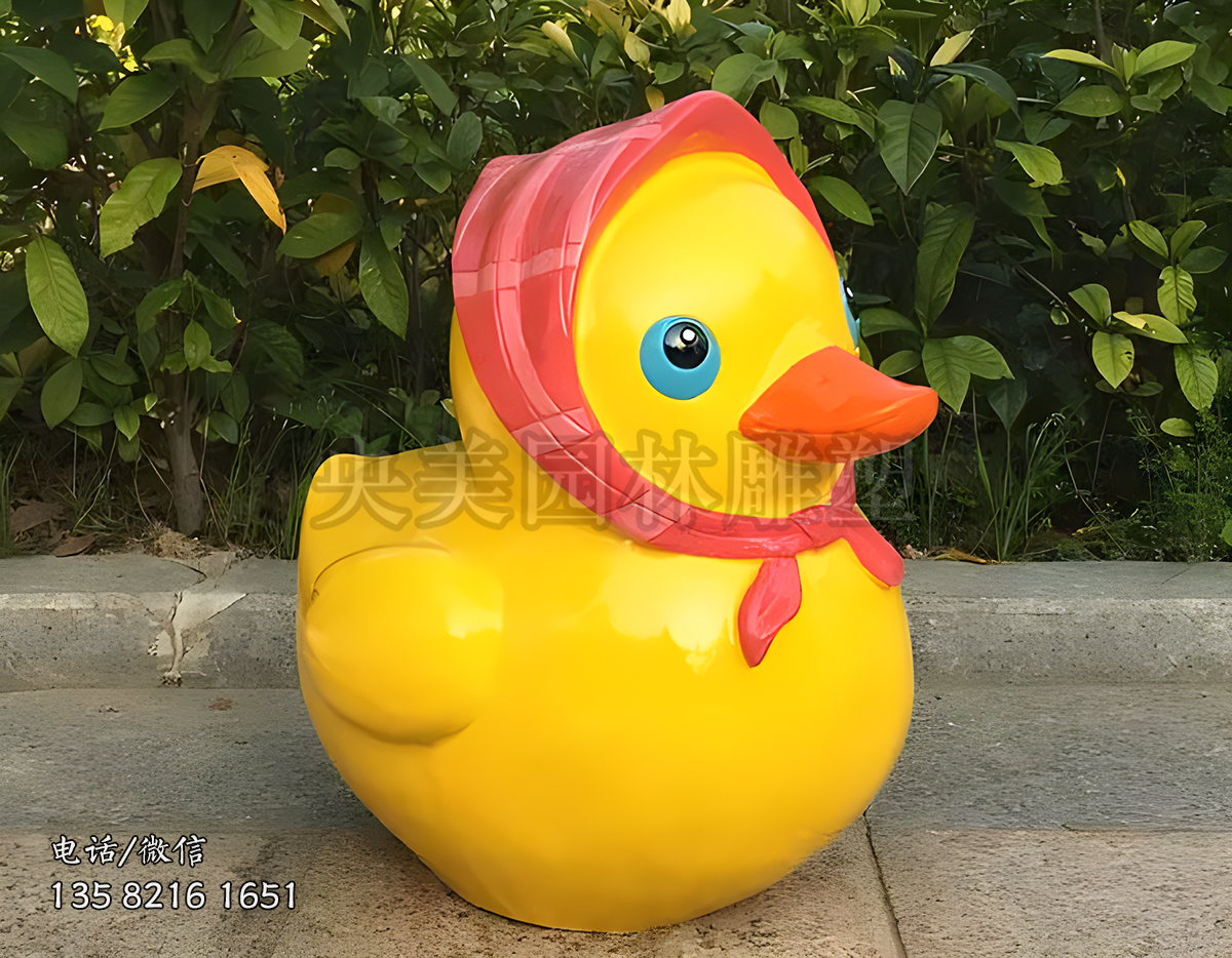 可愛的小黃鴨雕塑擺件