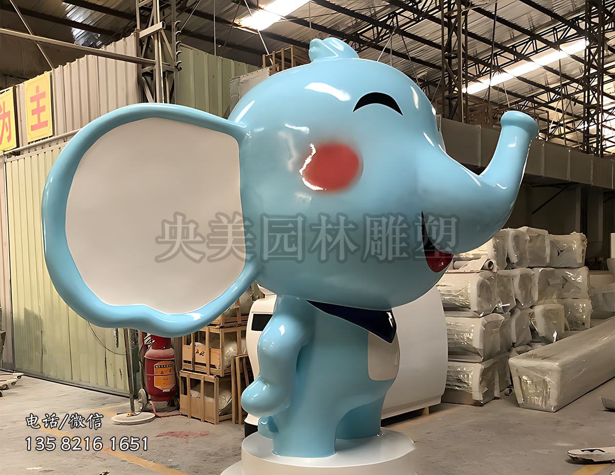 大耳朵站姿卡通大象雕塑