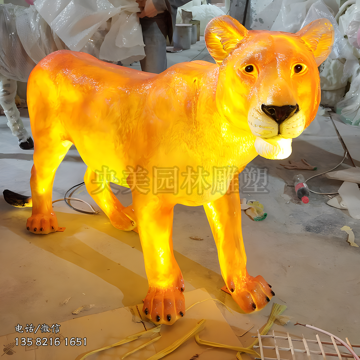 玻璃鋼透光仿真獅子雕塑