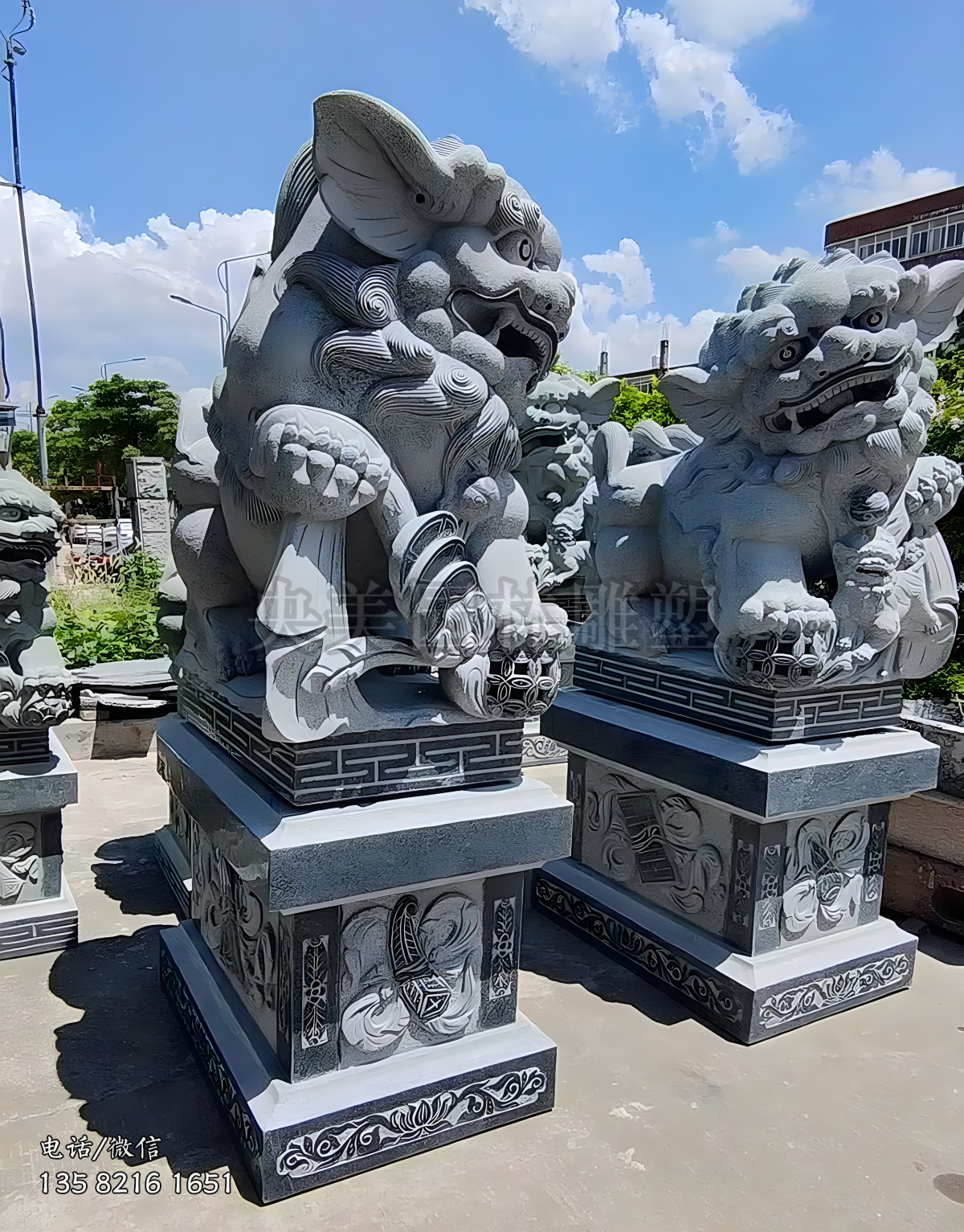 花崗巖獻(xiàn)錢獅石雕景觀