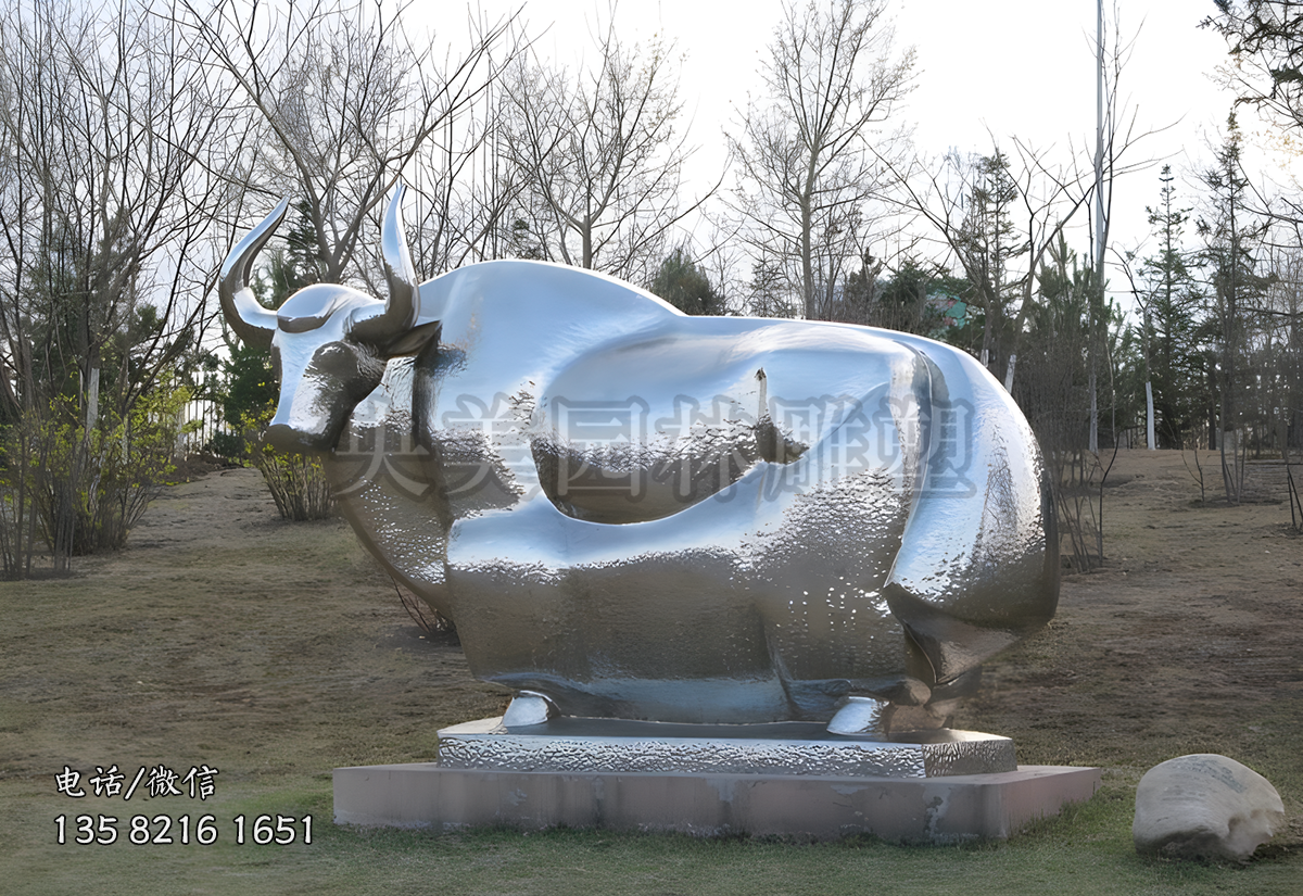 鏡面不銹鋼牦牛雕塑