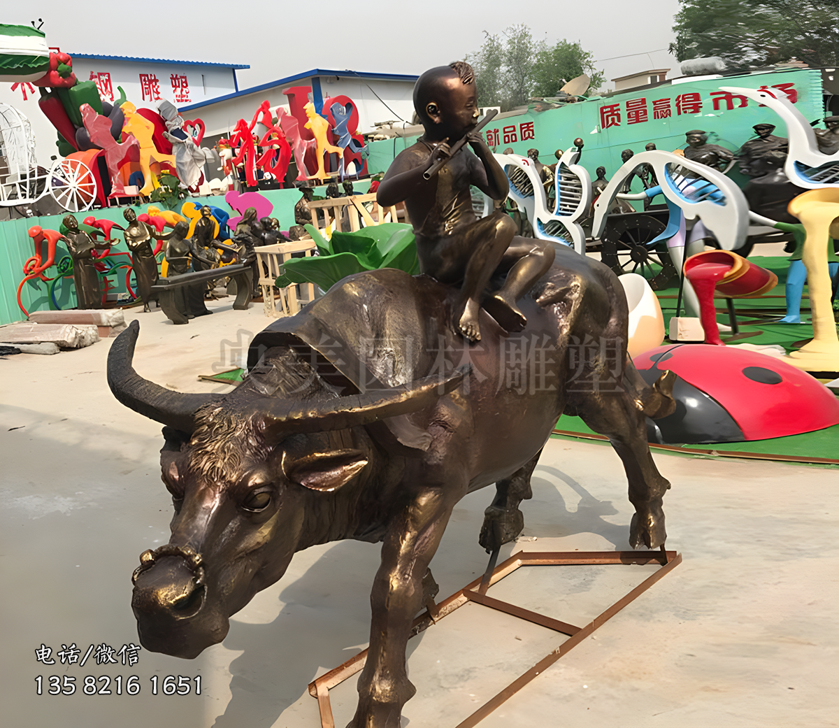 古銅色牧童騎牛玻璃鋼雕塑