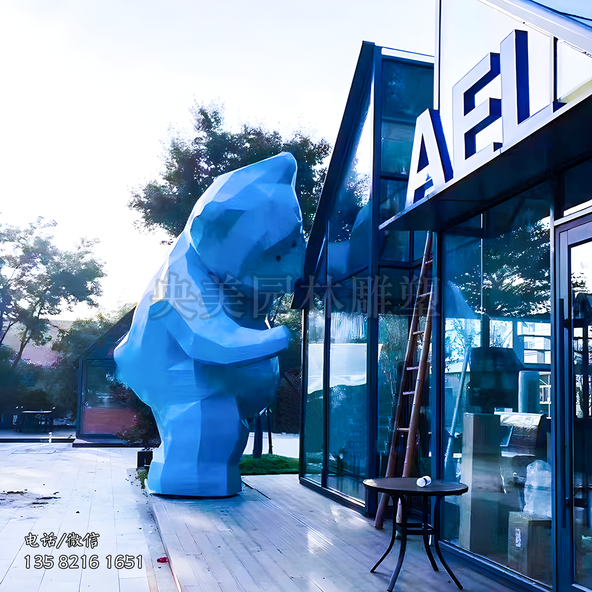 爬窗熊不銹鋼塊面動物雕塑