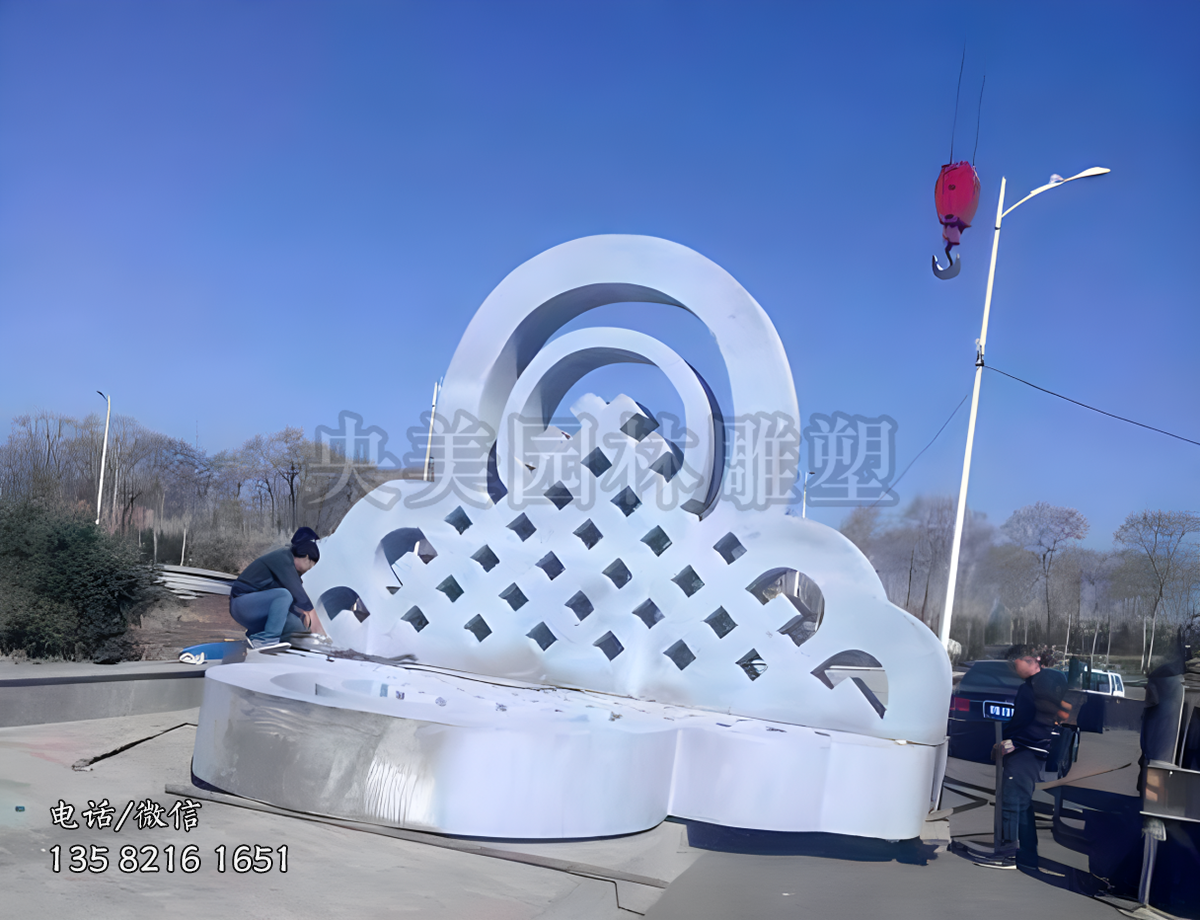 中國結(jié)造型小舞臺雕塑