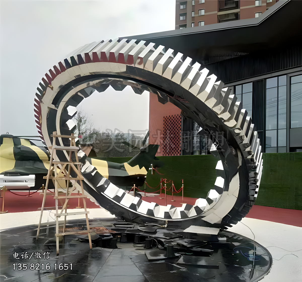 鏡面不銹鋼機(jī)械齒輪景觀雕塑