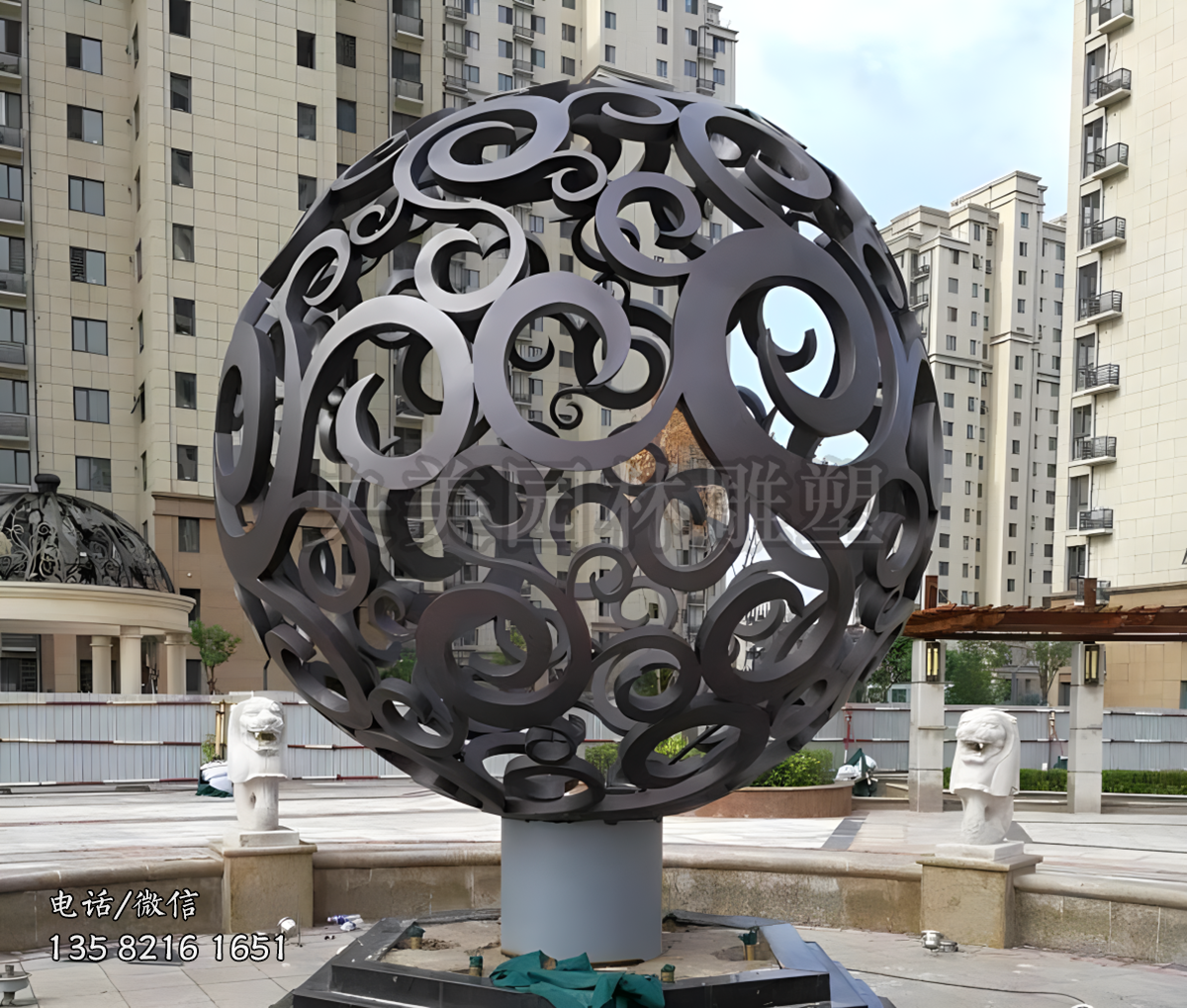 廣場(chǎng)創(chuàng)意不銹鋼鏤空球雕塑